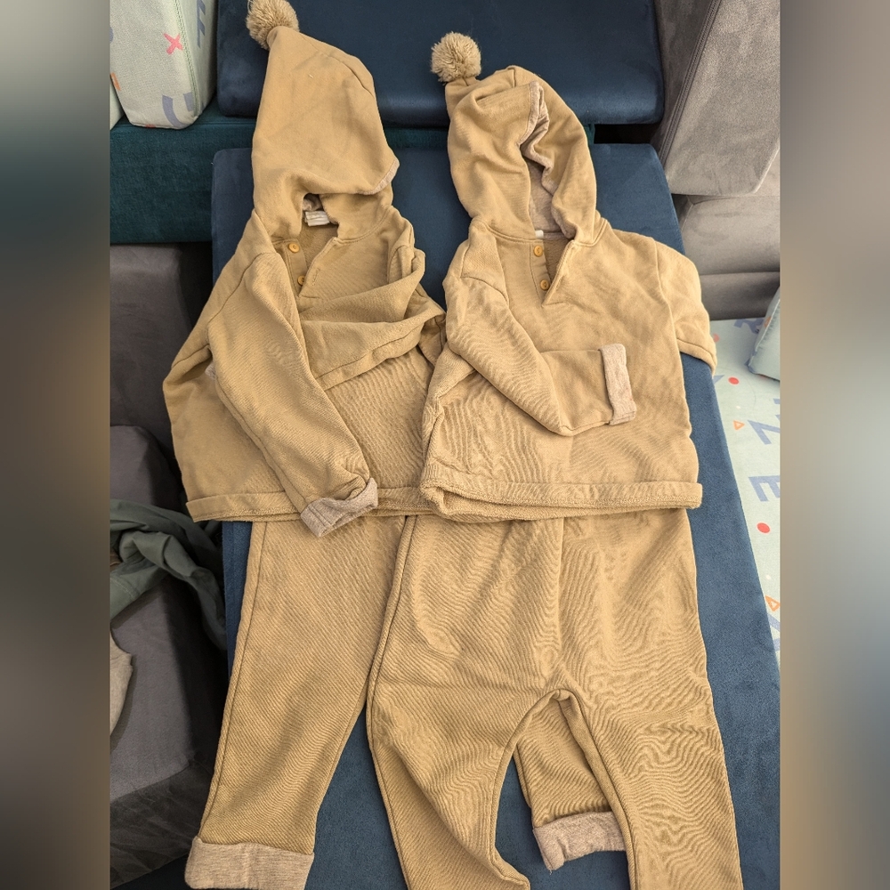 Twin Matching outfits (H&M 2T)